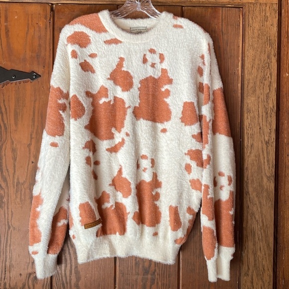 Simply Southern Crew Neck Cow Patterned Long Sleeve Fluffy Sweater Size LARGE - Picture 1 of 8